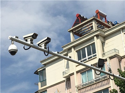 河南新乡安装视频监控补光灯，保障市民安全